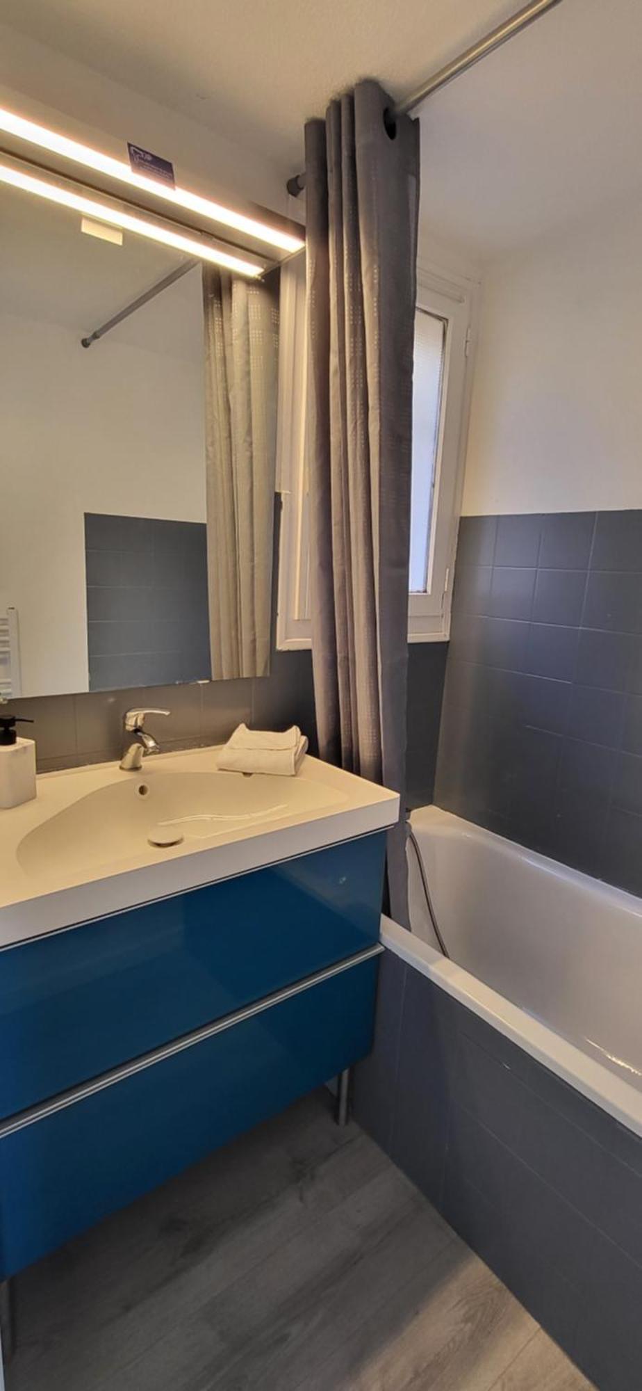 Appartement En Residence Avec Piscine Bandol Eksteriør bilde