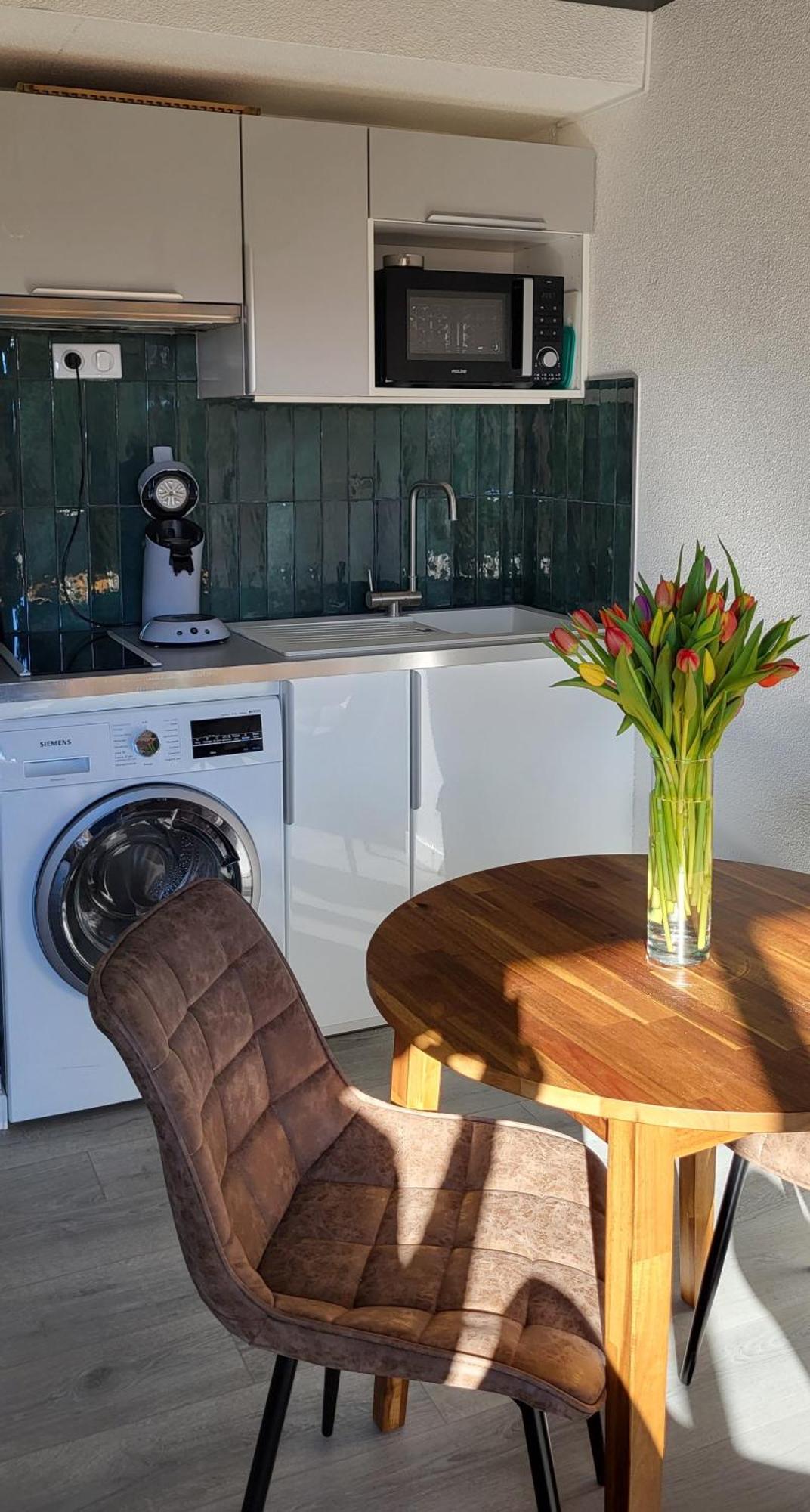 Appartement En Residence Avec Piscine Bandol Eksteriør bilde