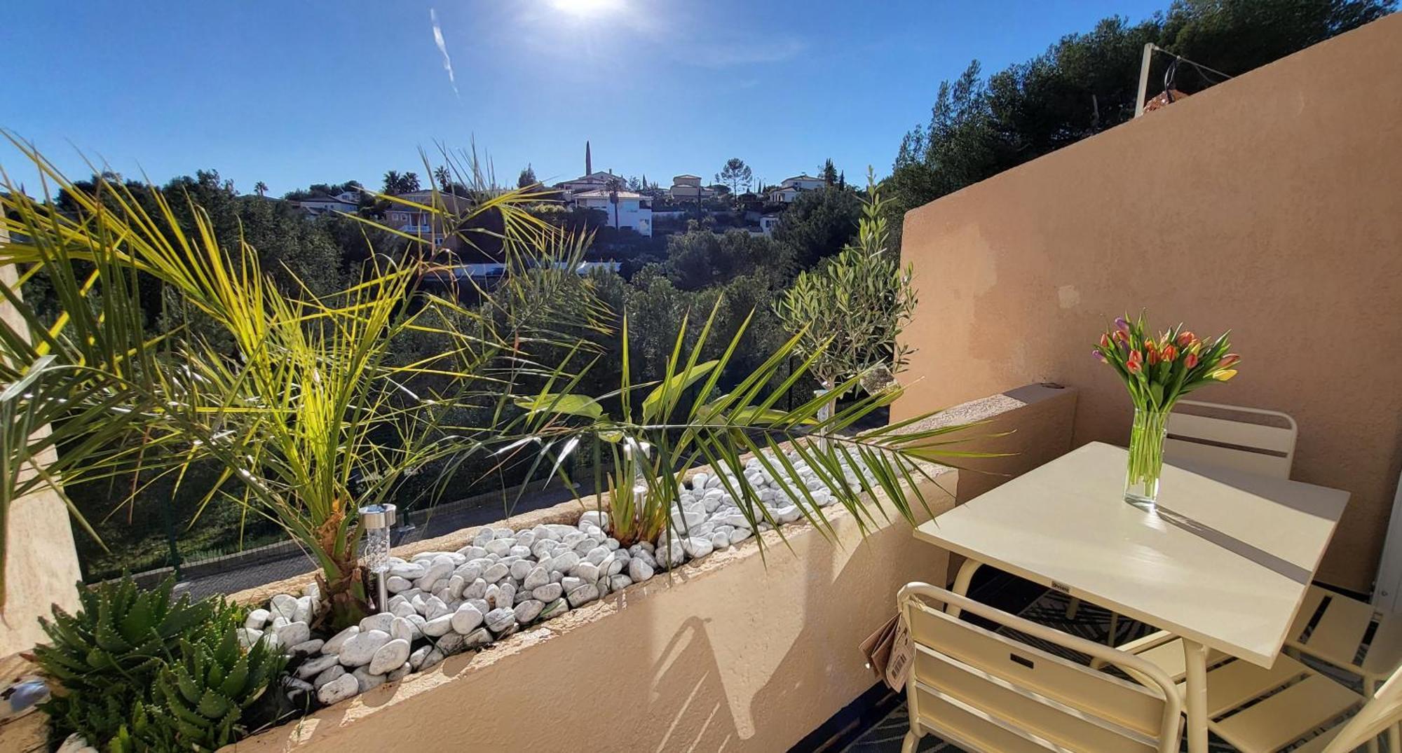 Appartement En Residence Avec Piscine Bandol Eksteriør bilde